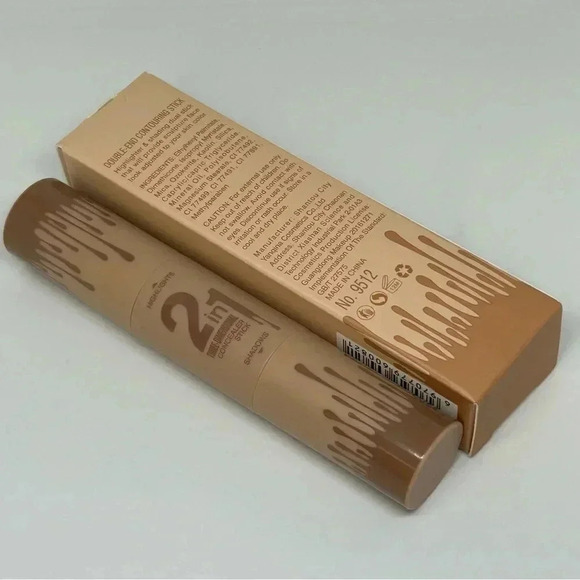 Hello Kiss 2-in-1 Concealer Contour Stick - Light Ivory & Light Coffee - Picture 6 of 7